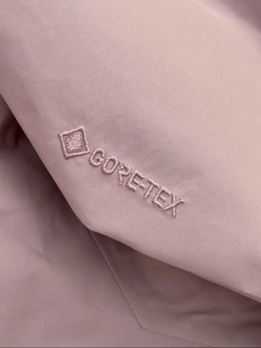 Arc'teryx Pink GORE-TEX Outdoor Hardshell Jacket – Size S - Picture 4 of 6